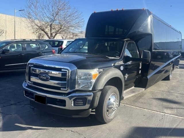 2016 Ford F-550 Executive Shuttle