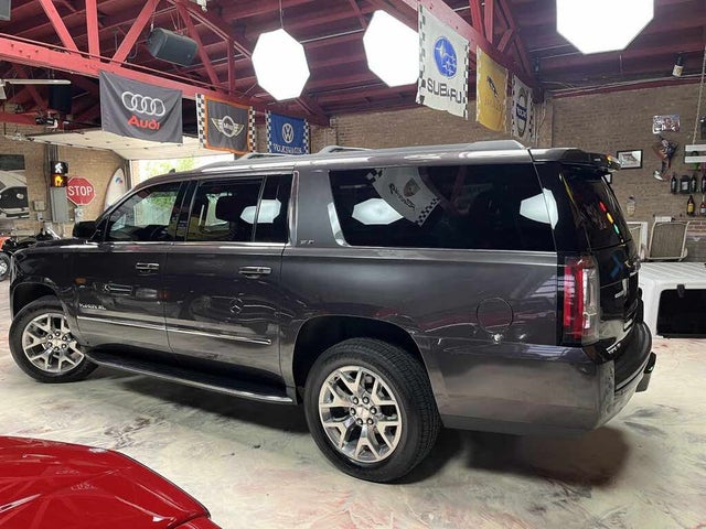 2017 GMC Yukon XL SLT – Spacious 4WD SUV with 5.3L V8