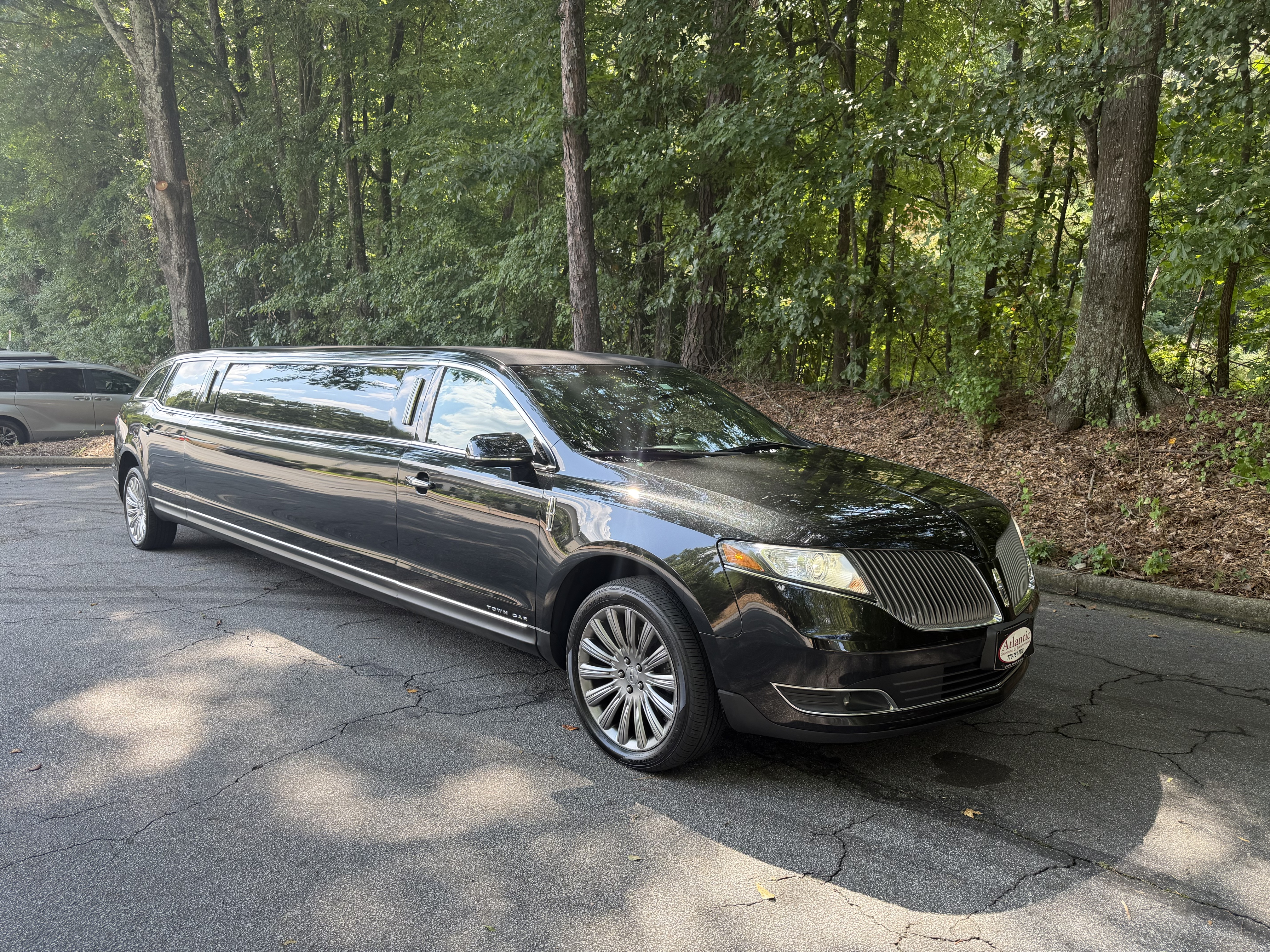 2014 Lincoln MKT Stretch Limo