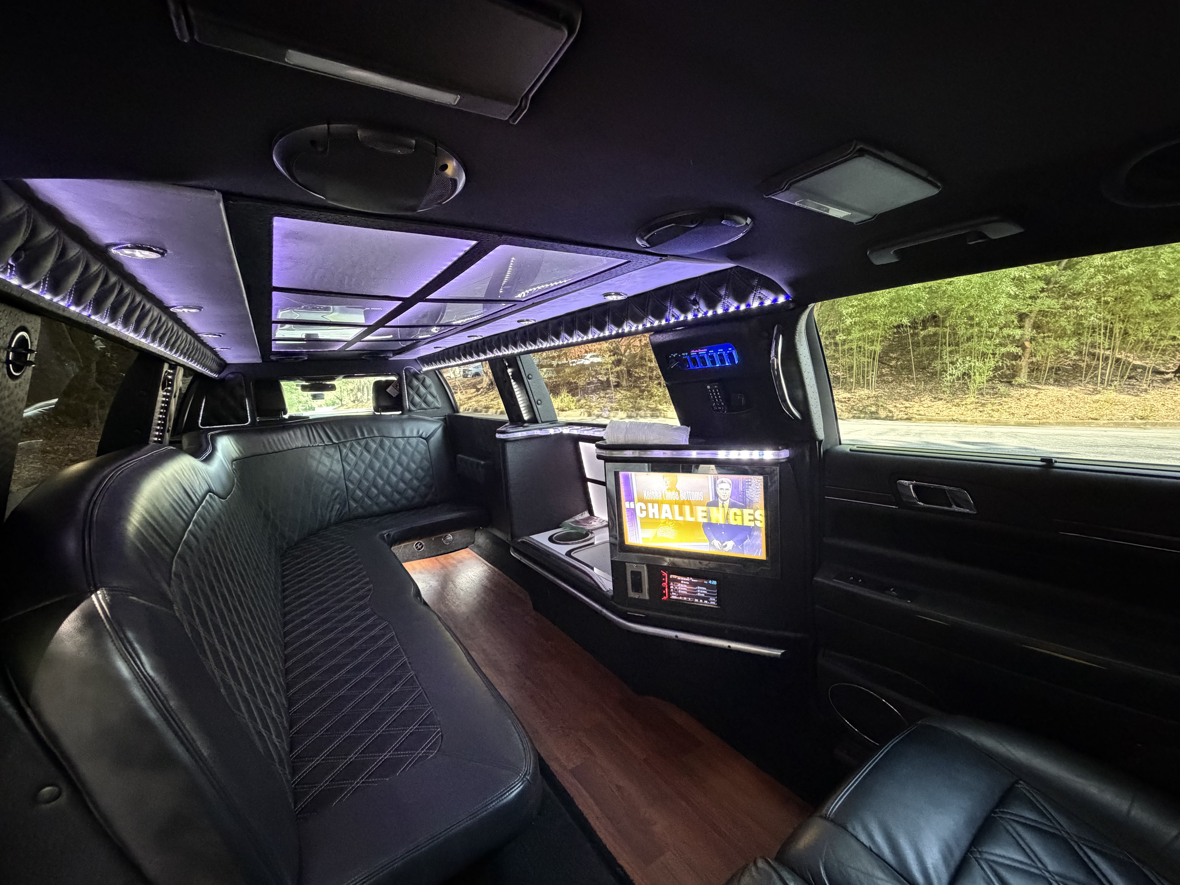 2014 Lincoln MKT Stretch Limo