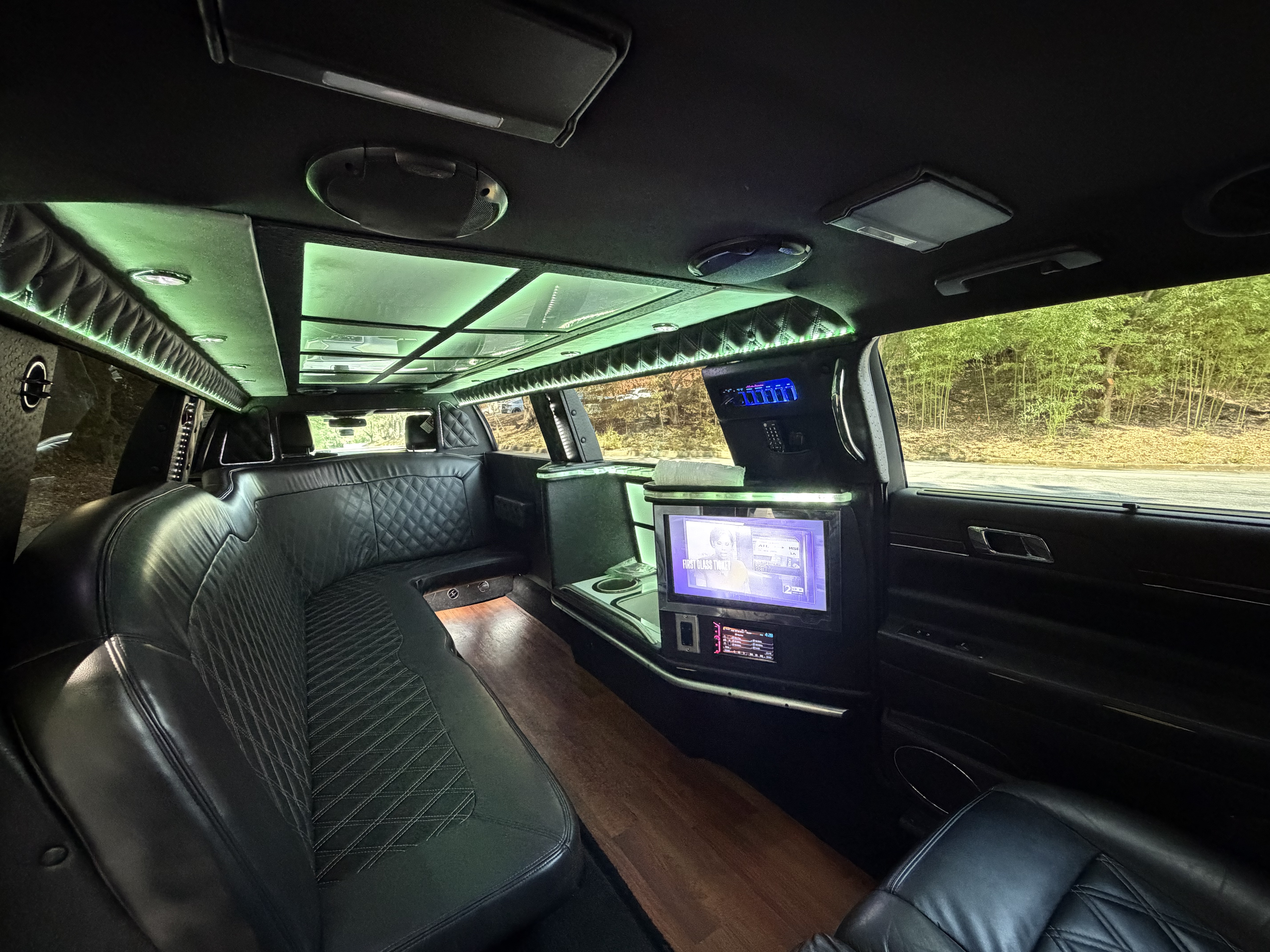 2014 Lincoln MKT Stretch Limo