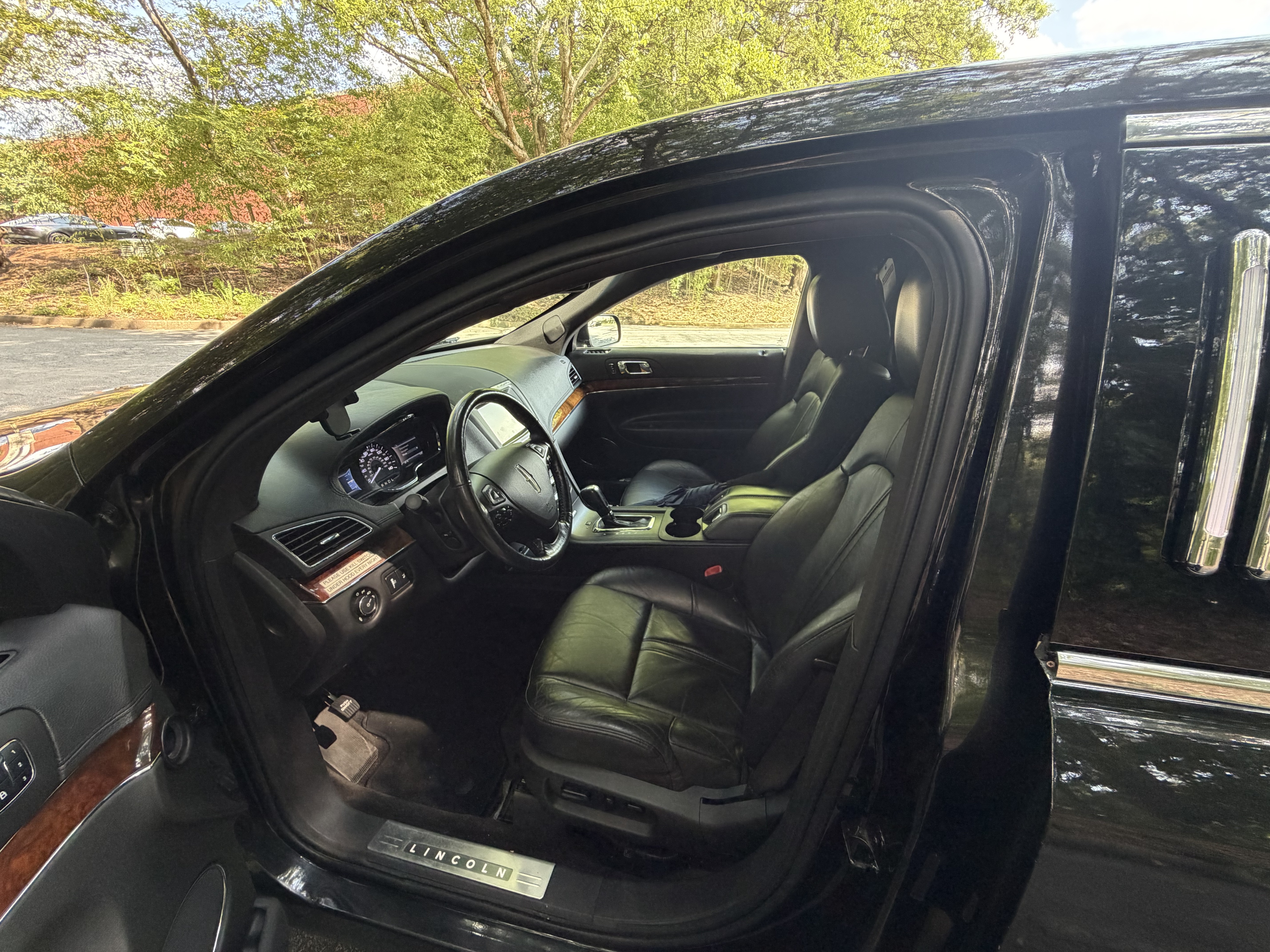 2014 Lincoln MKT Stretch Limo