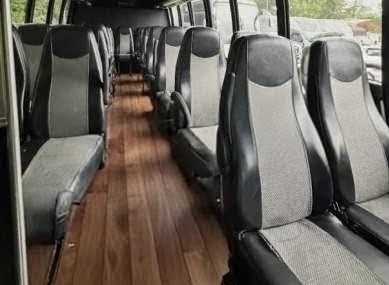 Premium 2013 Ford F-550 28-Passenger Diesel Shuttle Bus