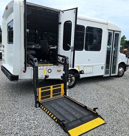 2015 Chevrolet Express 3500 – Wheelchair Accessible Van
