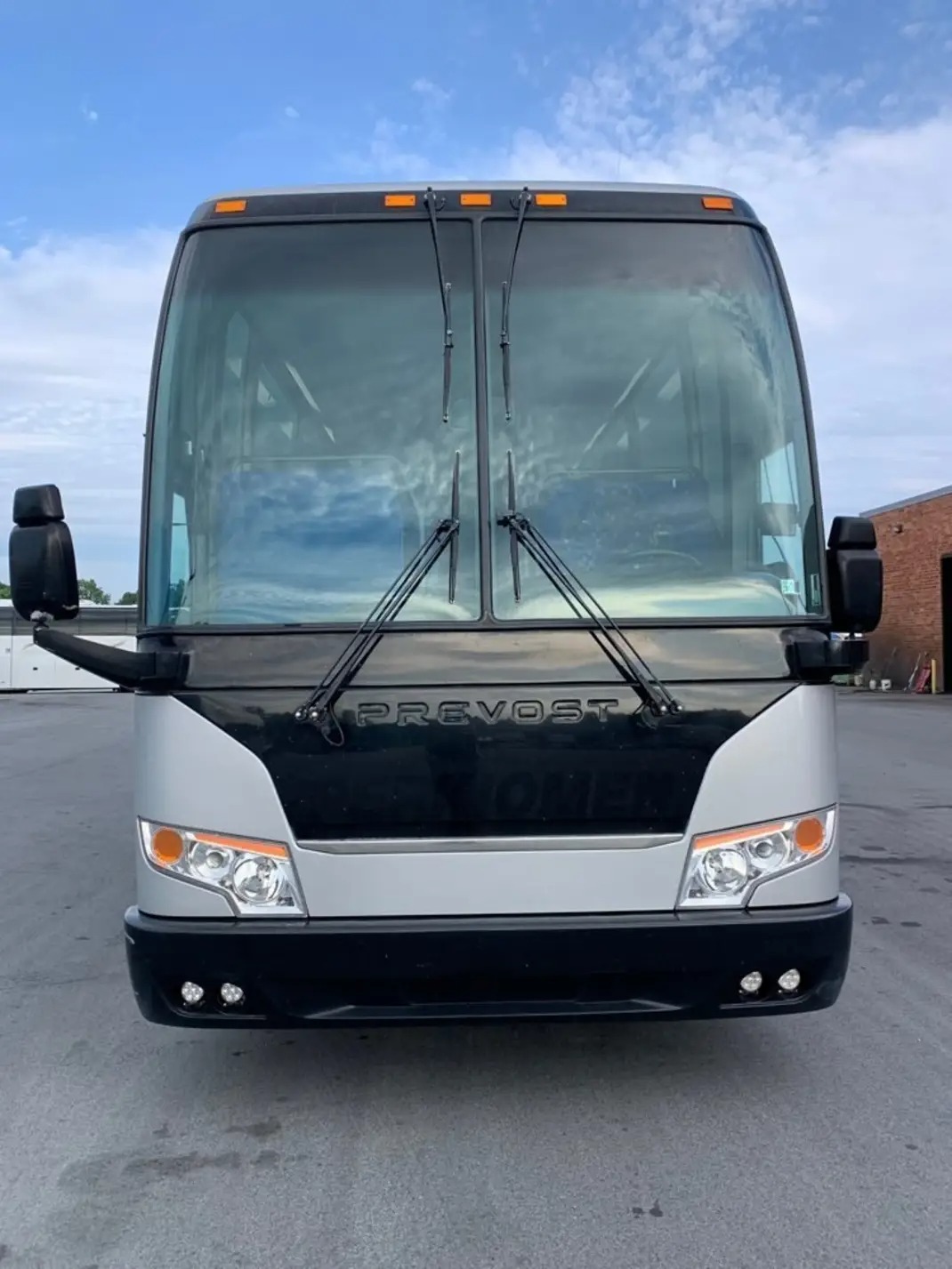 2015 Prevost H3-45 Motorcoach with Volvo D13 Diesel Engine