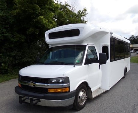 2017 Chevrolet Express 4500 – Shuttle Bus