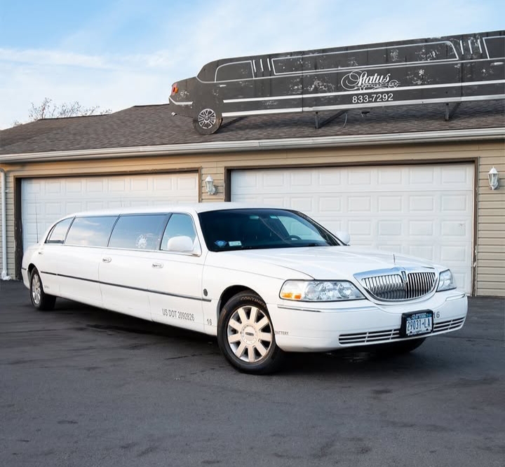2007 Lincoln Town Car Limousine