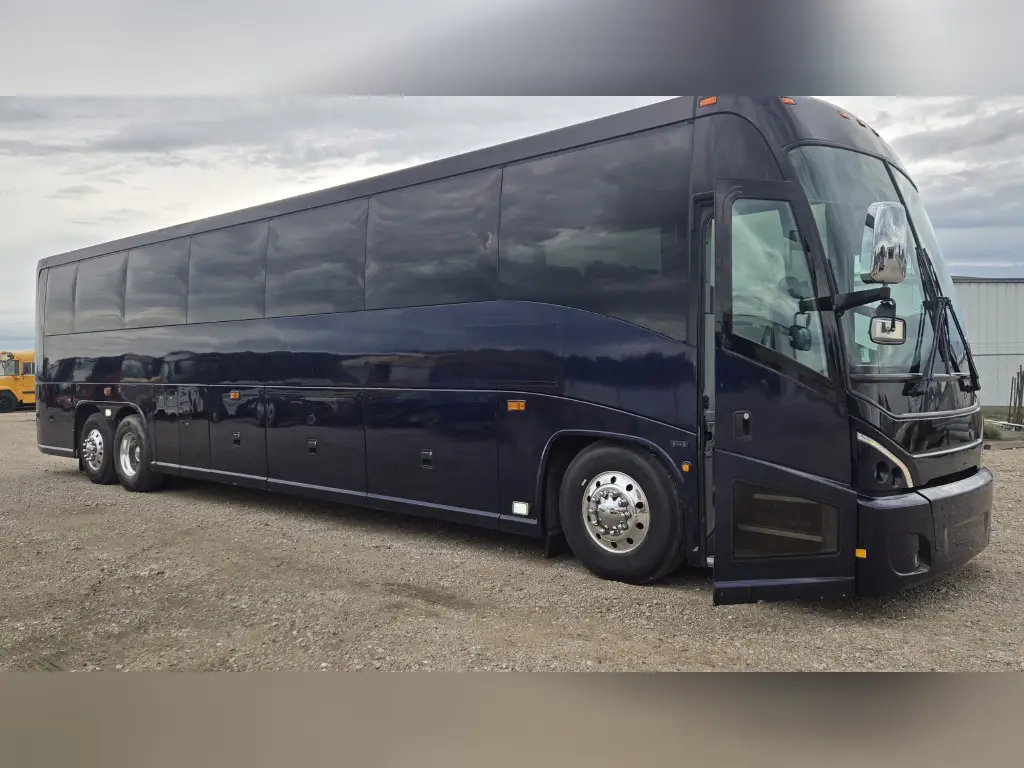 Used 2014 MCI J4500 Bus