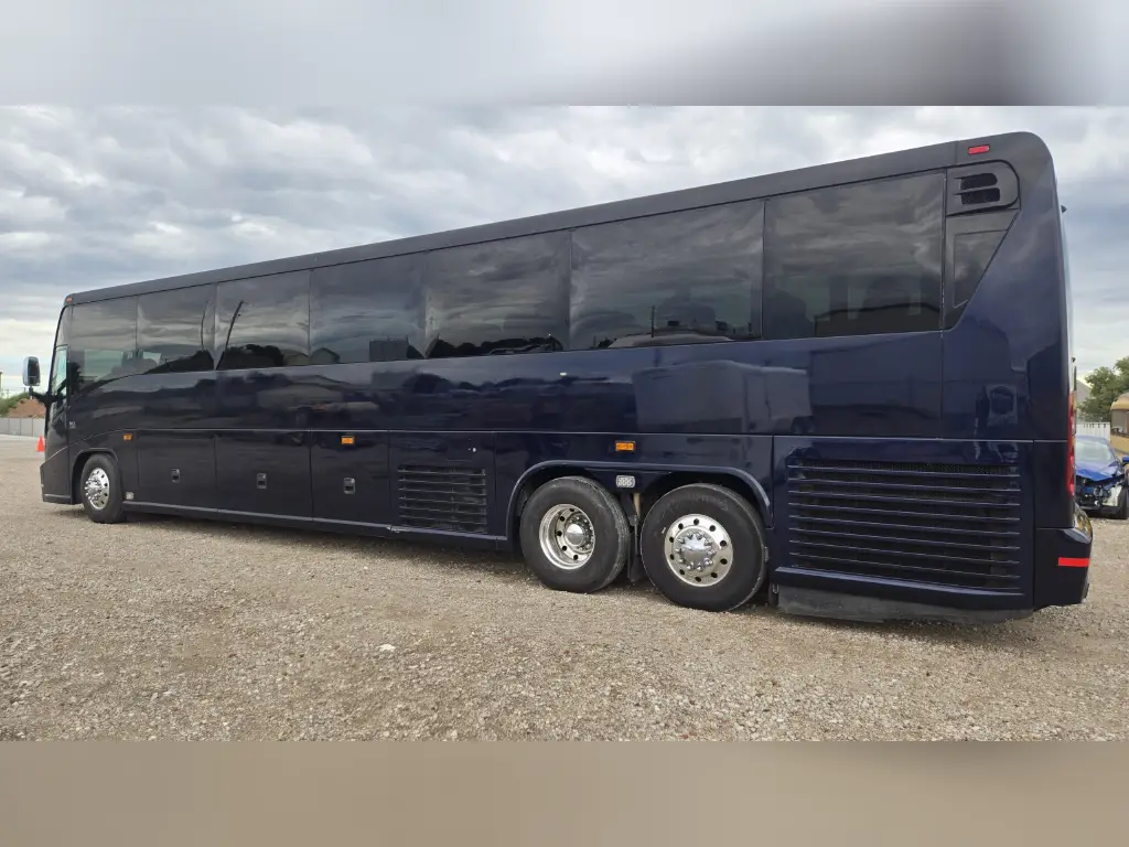Used 2014 MCI J4500 Bus
