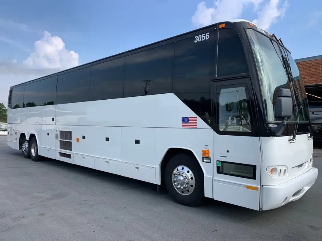 2006 Prevost H3-45 Motorcoach with Detroit Diesel Engine