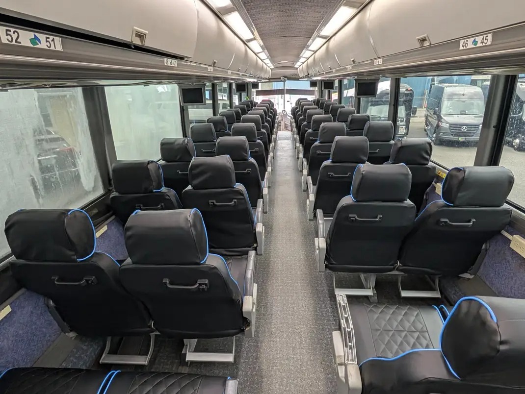 Well-Maintained 2006 MCI J4500 56-Passenger Bus