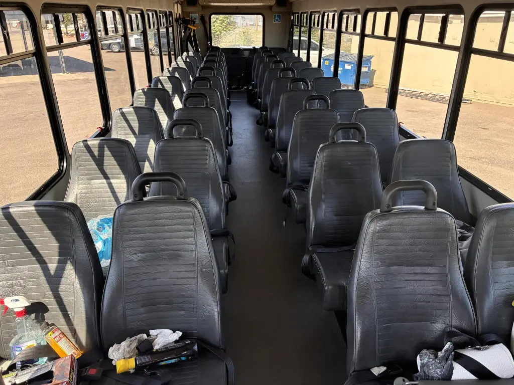 2013 International 3200 Shuttle Bus