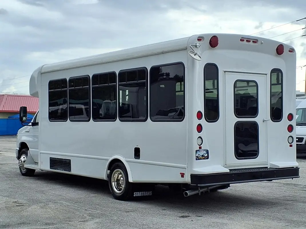 Well-Maintained 2019 Ford E-450 21-Passenger Shuttle Bus