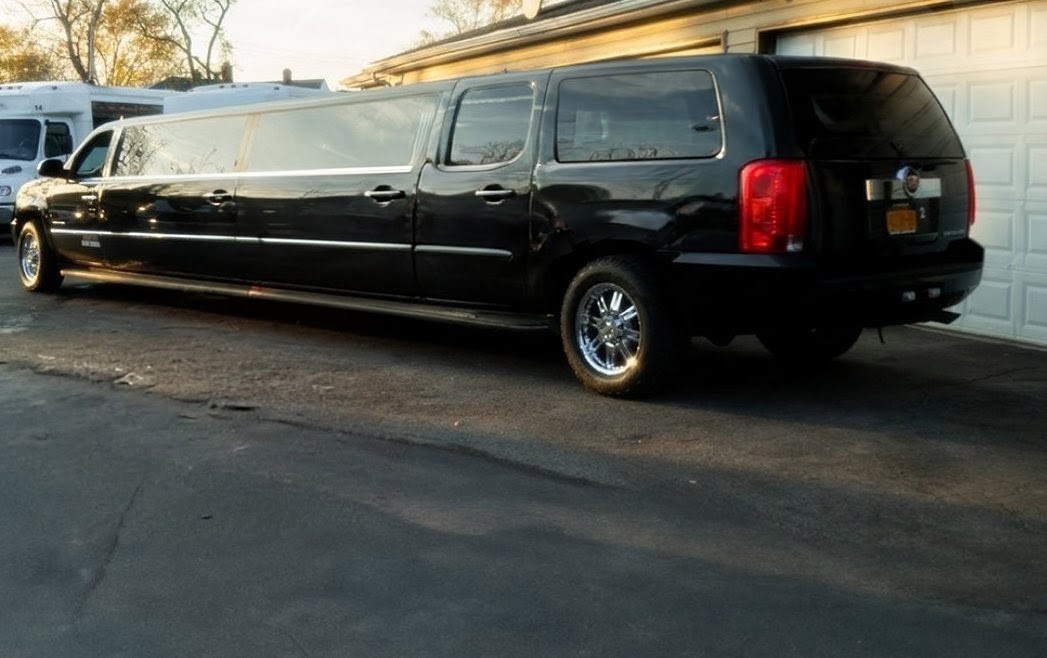 2008 Cadillac Escalade SUV Stretch Limousine