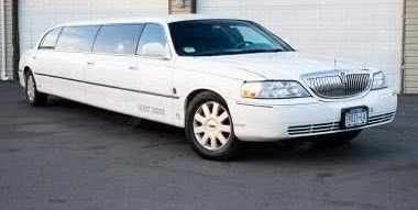 2007 Lincoln Town Car Stretch Limousine