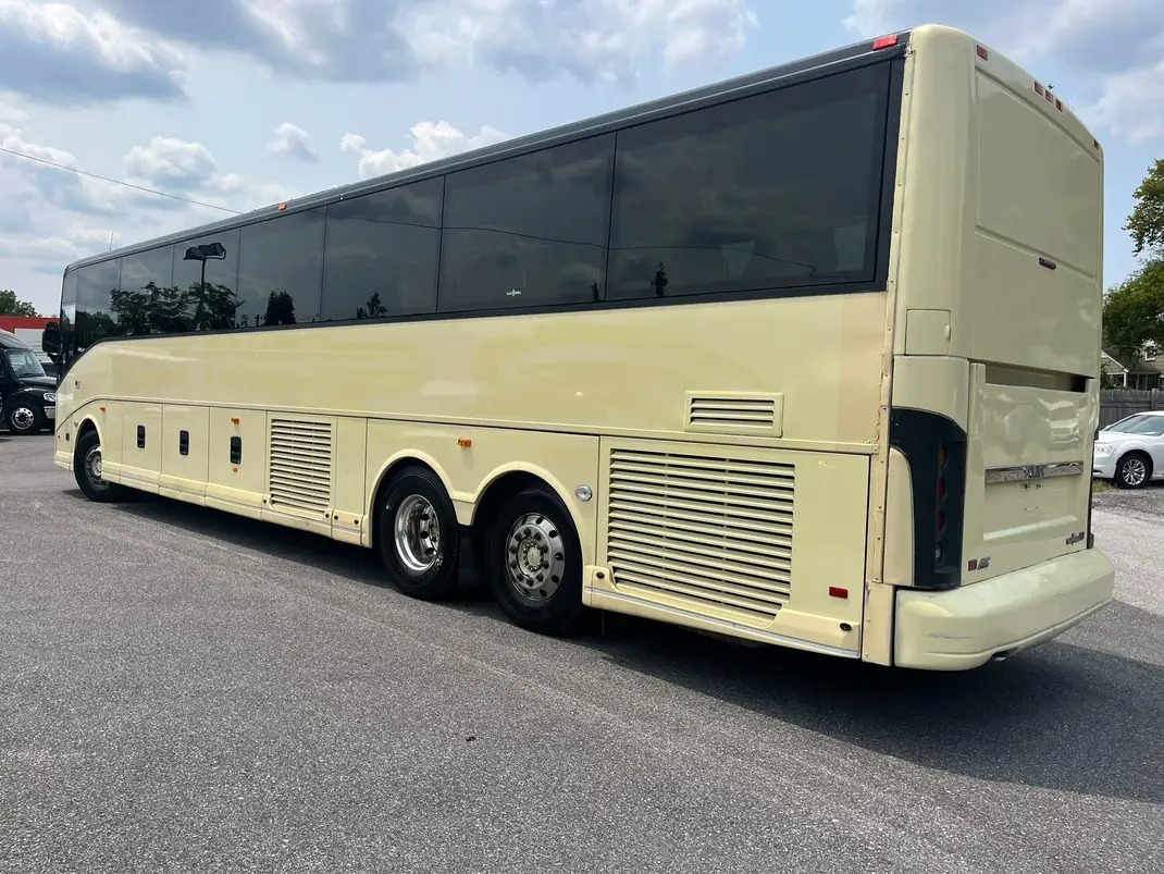 2015 Van Hool CX45 – Reliable 56-Passenger Diesel Coach
