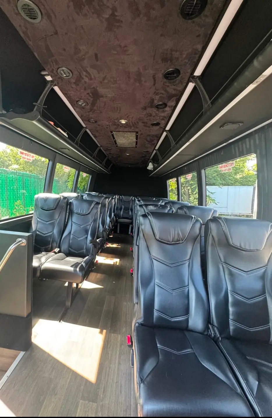 Reliable 24-Passenger 2017 Ford E-450 Shuttle Bus