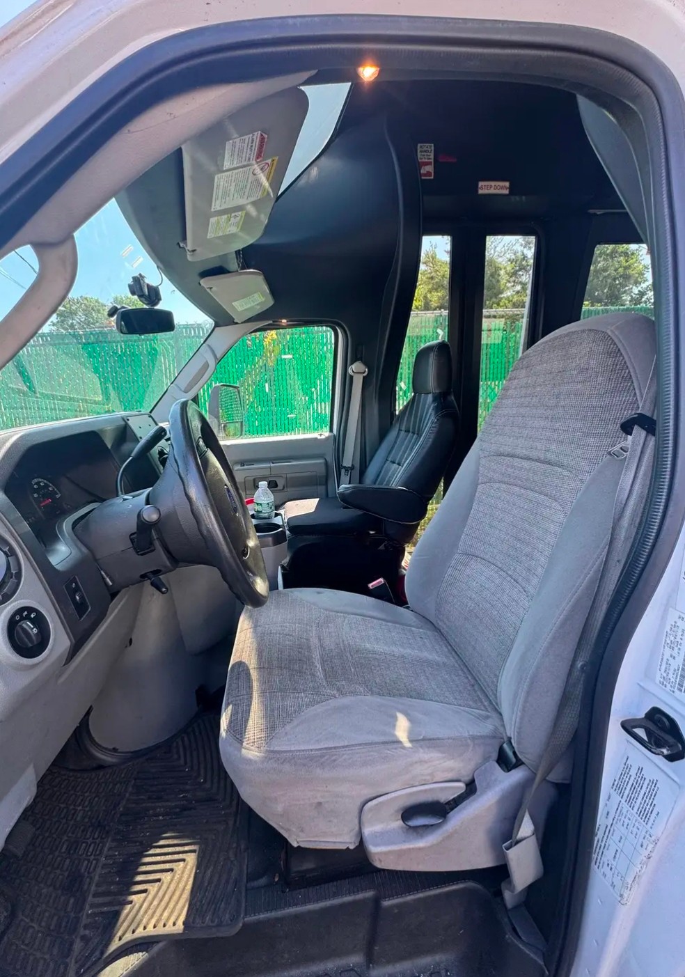 Reliable 24-Passenger 2017 Ford E-450 Shuttle Bus