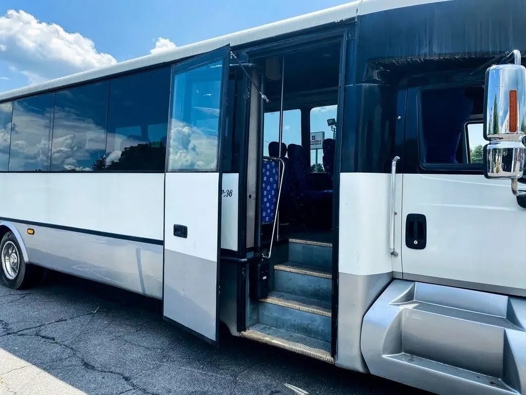 2009 International HC Series Bus