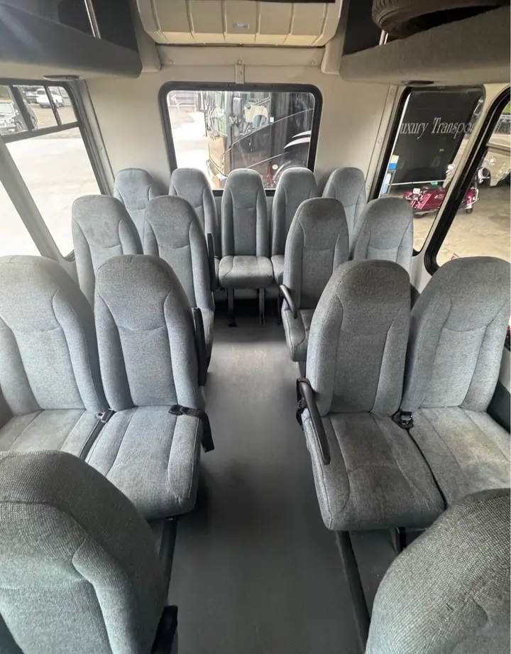 2018 Ford E-450 Shuttle Bus