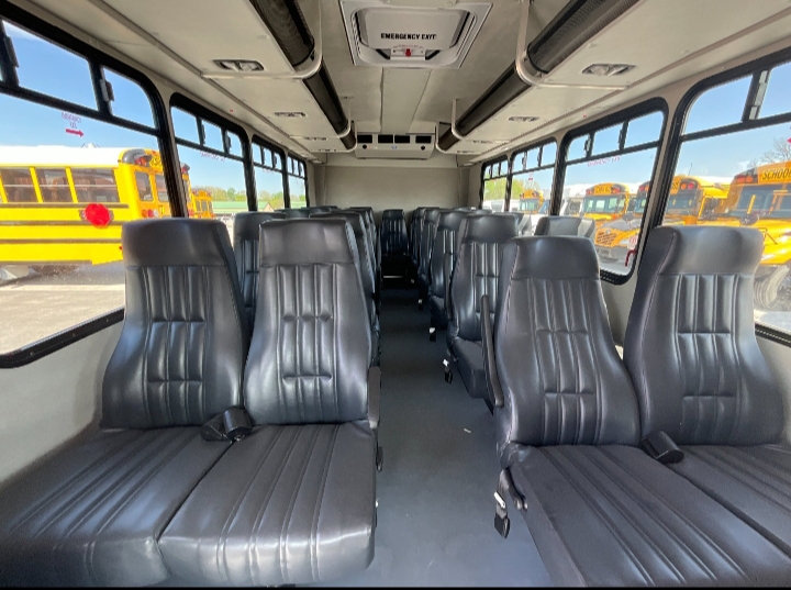 2016 Ford E-450 Shuttle Bus