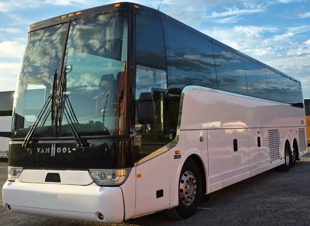 Well-Maintained 2018 Van Hool TX45 Motorcoach