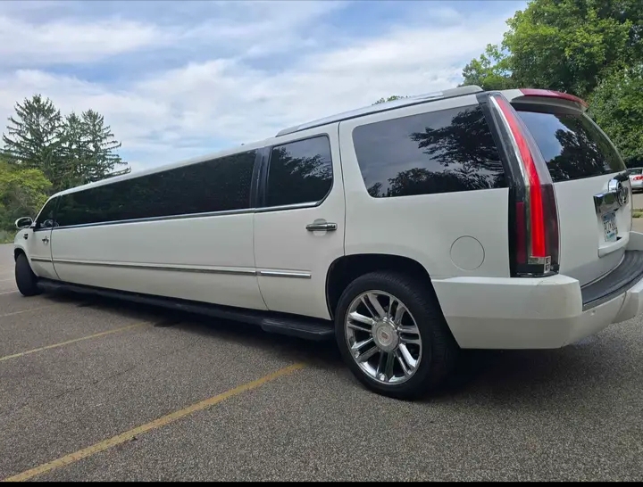 2008 Cadillac Escalade Limousine