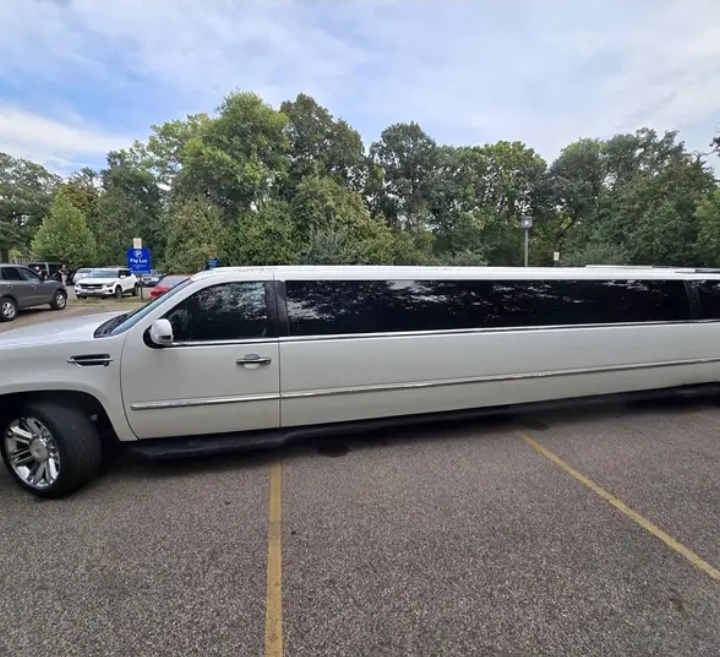 2008 Cadillac Escalade Limousine