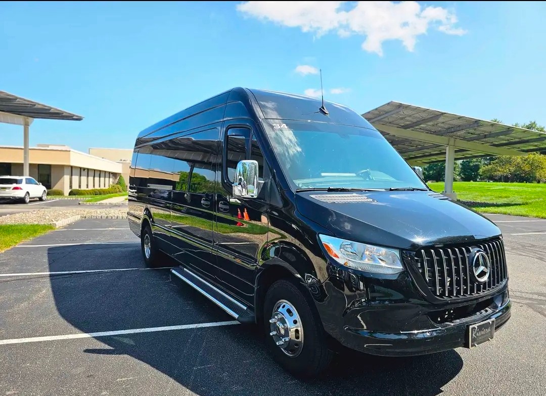 2020 Mercedes-Benz Sprinter 3500 15-Passenger Limo Van