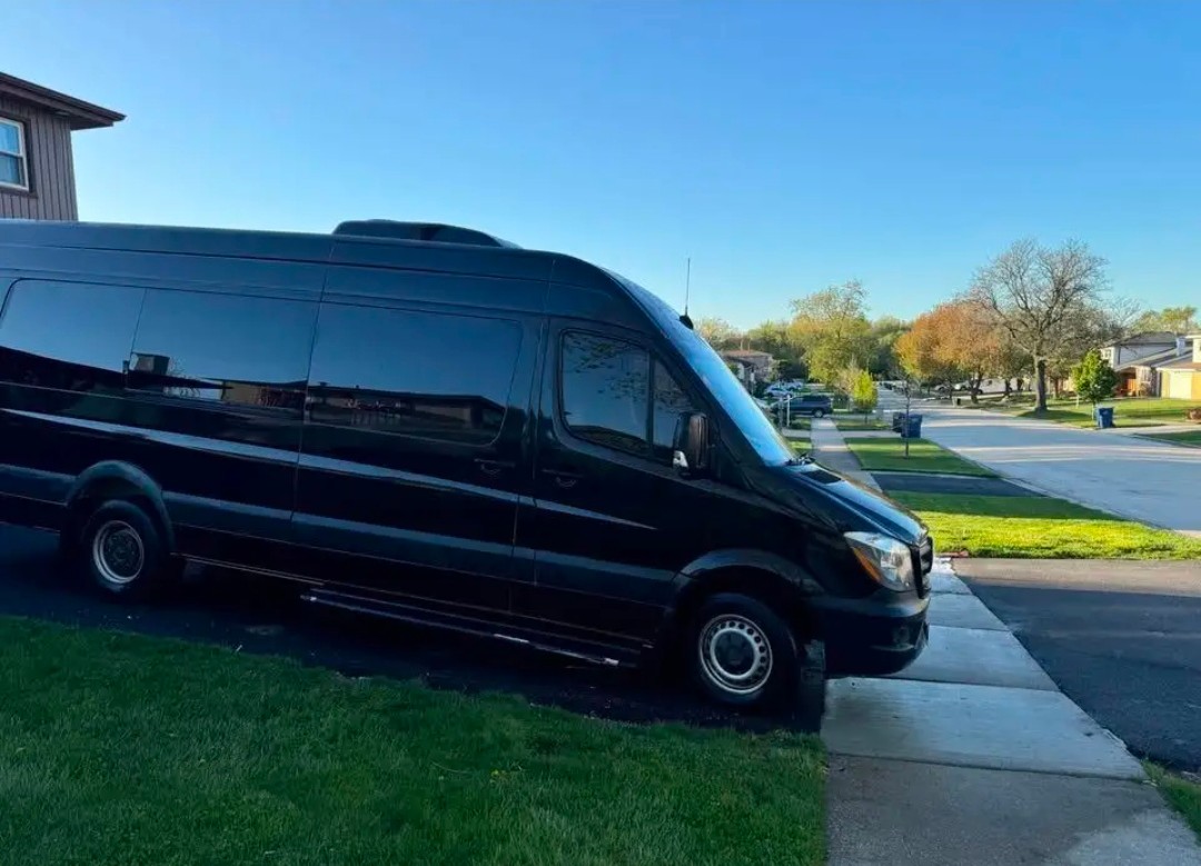 Premium 2016 Mercedes-Benz 3500XD Limo Sprinter
