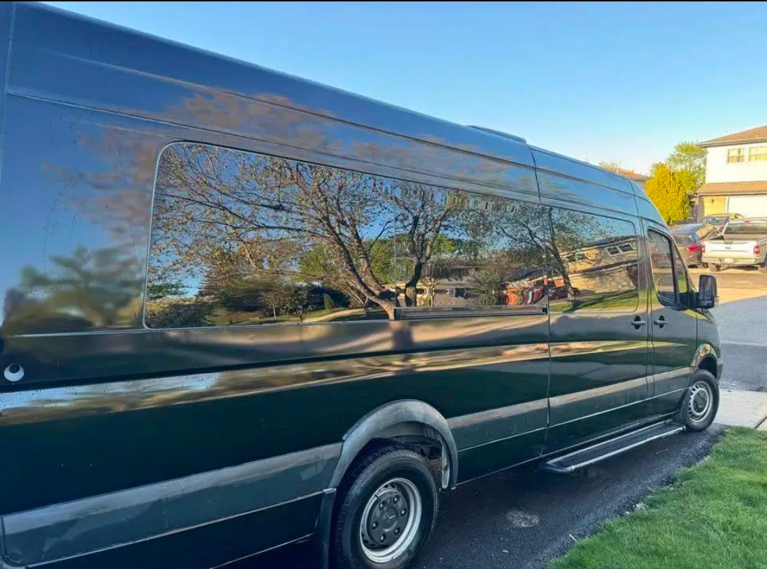 Premium 2016 Mercedes-Benz 3500XD Limo Sprinter