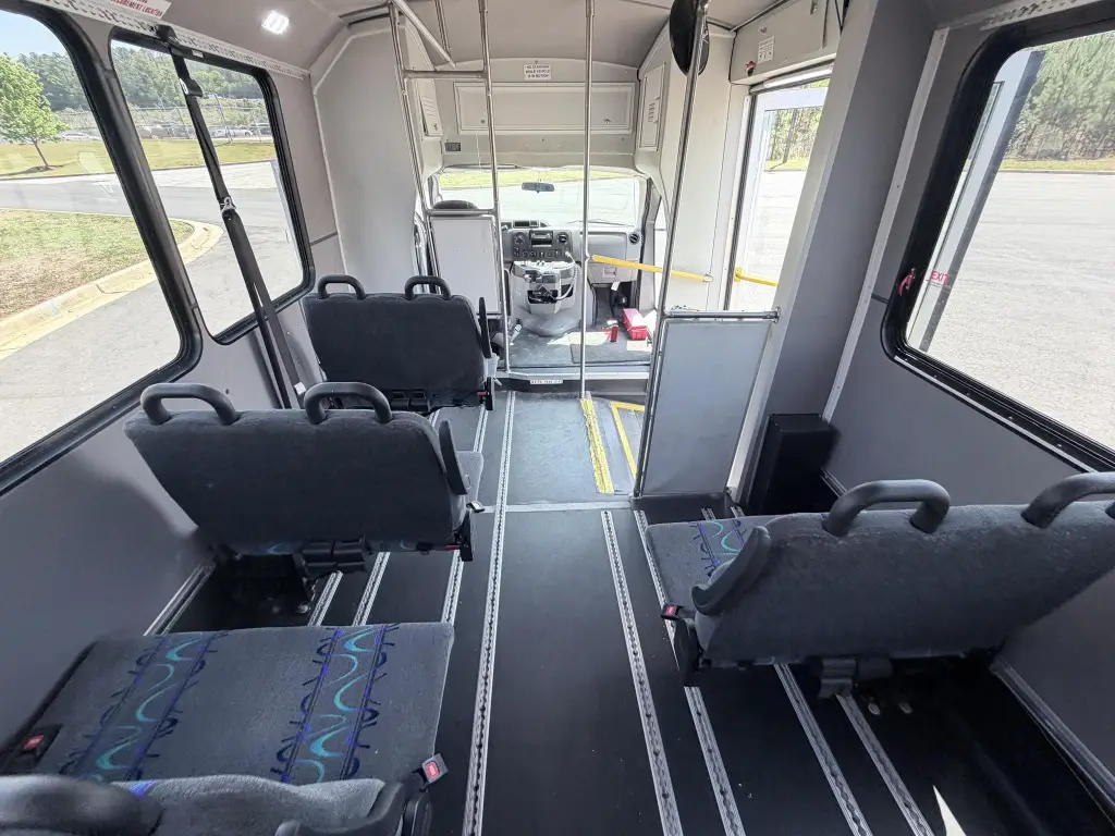 2016 Ford E-450 Econoline Shuttle Bus