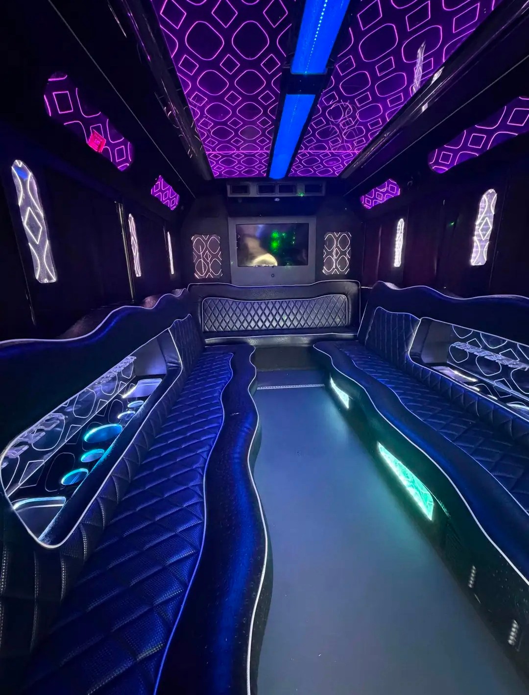 2016 Ford E-350 Executive Limo Bus – 15-Passenger Capacity
