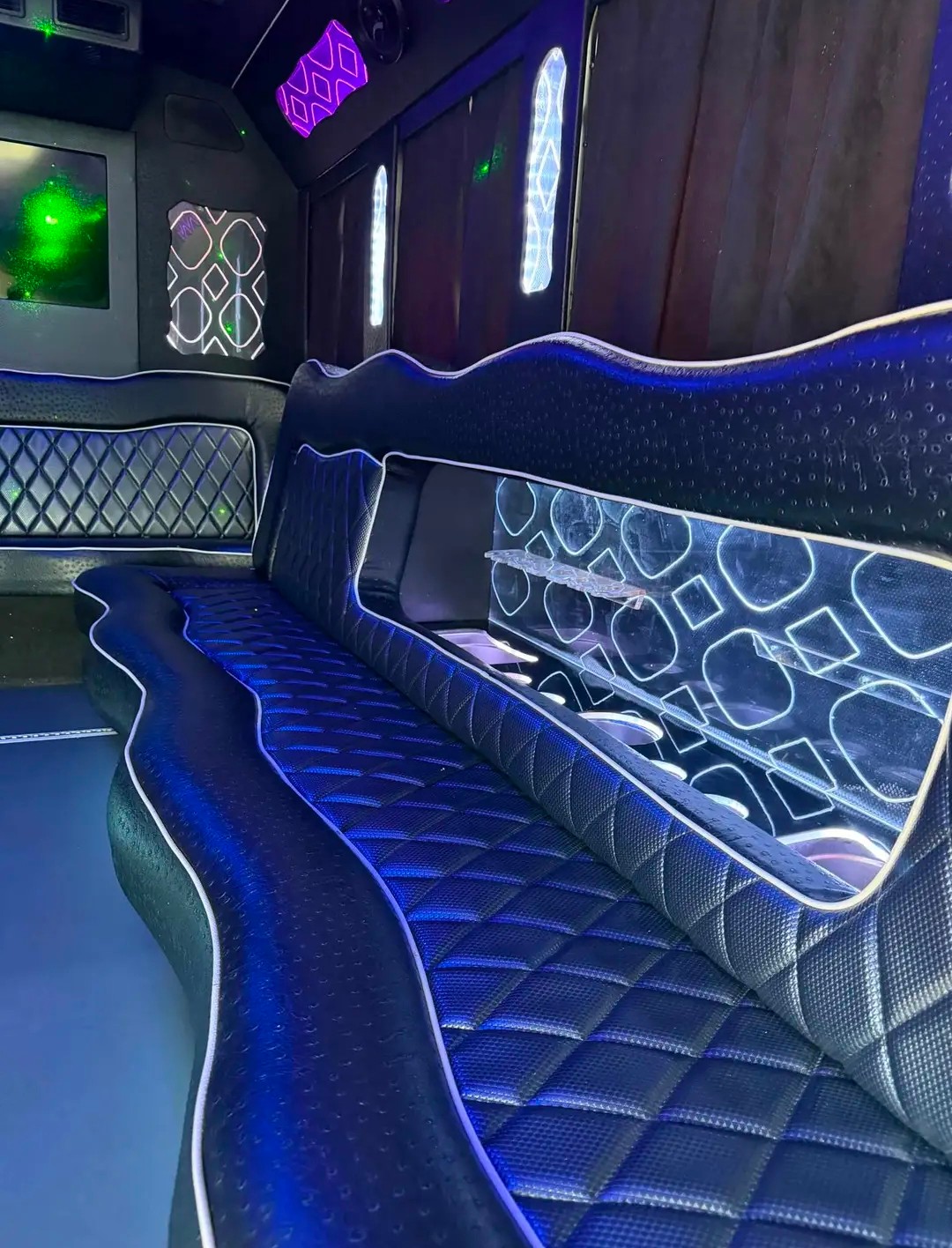 2016 Ford E-350 Executive Limo Bus – 15-Passenger Capacity