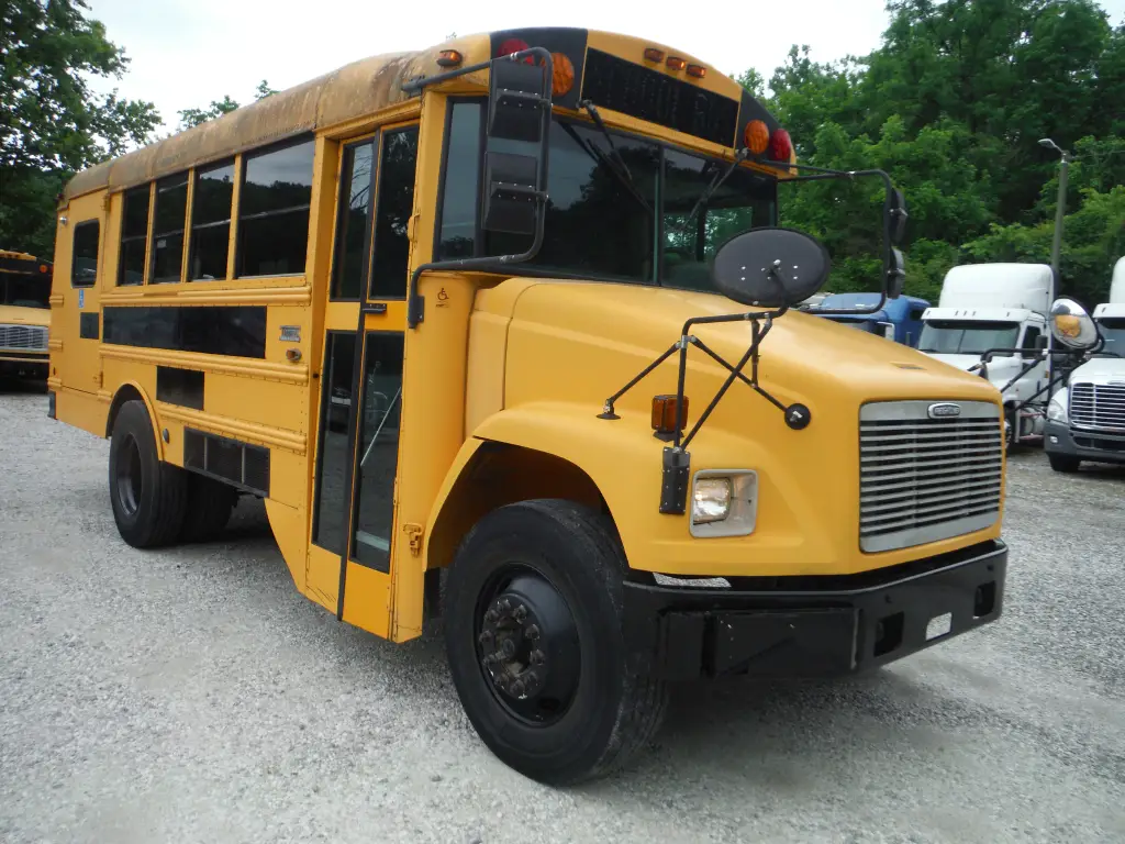 Used 2001 Freightliner FS65 Bus