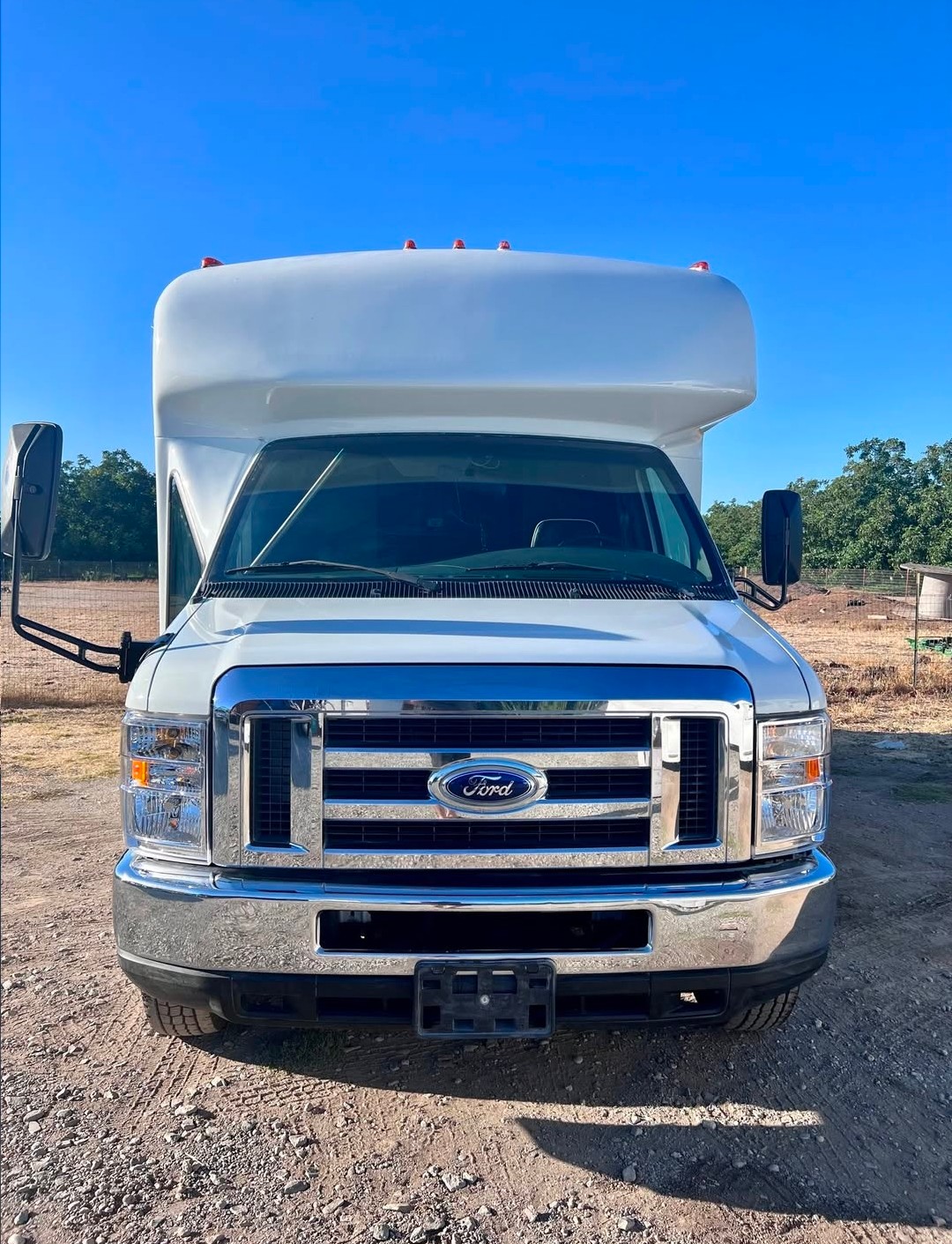2015 Ford E-450 Limo Bus – Premium Party Conversion