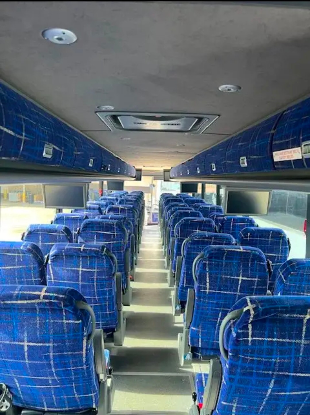 2017 Van Hool CX45 Coach – Detroit Diesel, Allison Transmission