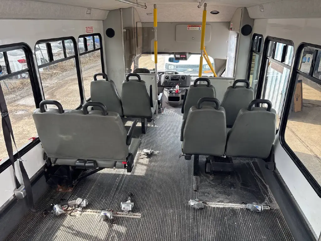 2019 Ford E-Series E-450 SD Minibus