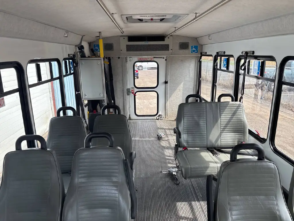 2019 Ford E-Series E-450 SD Minibus