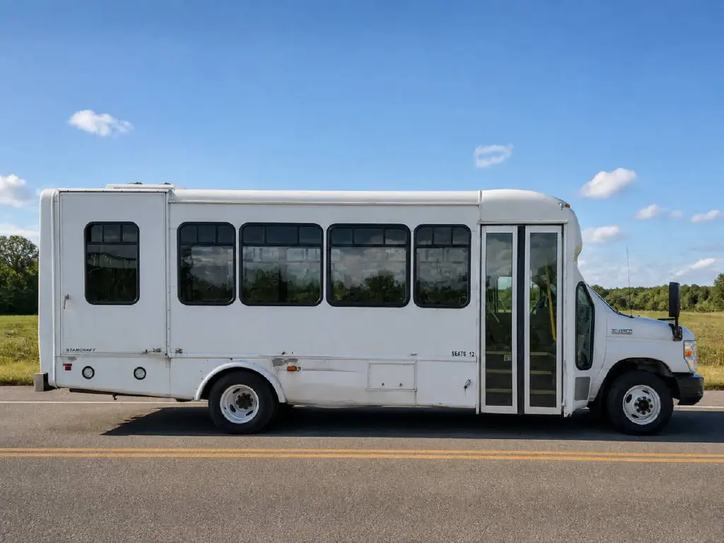 2019 Ford E-Series E-450 SD Minibus