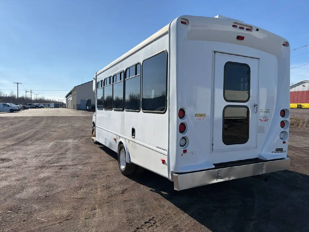 2019 Ford E-Series E-450 SD Minibus