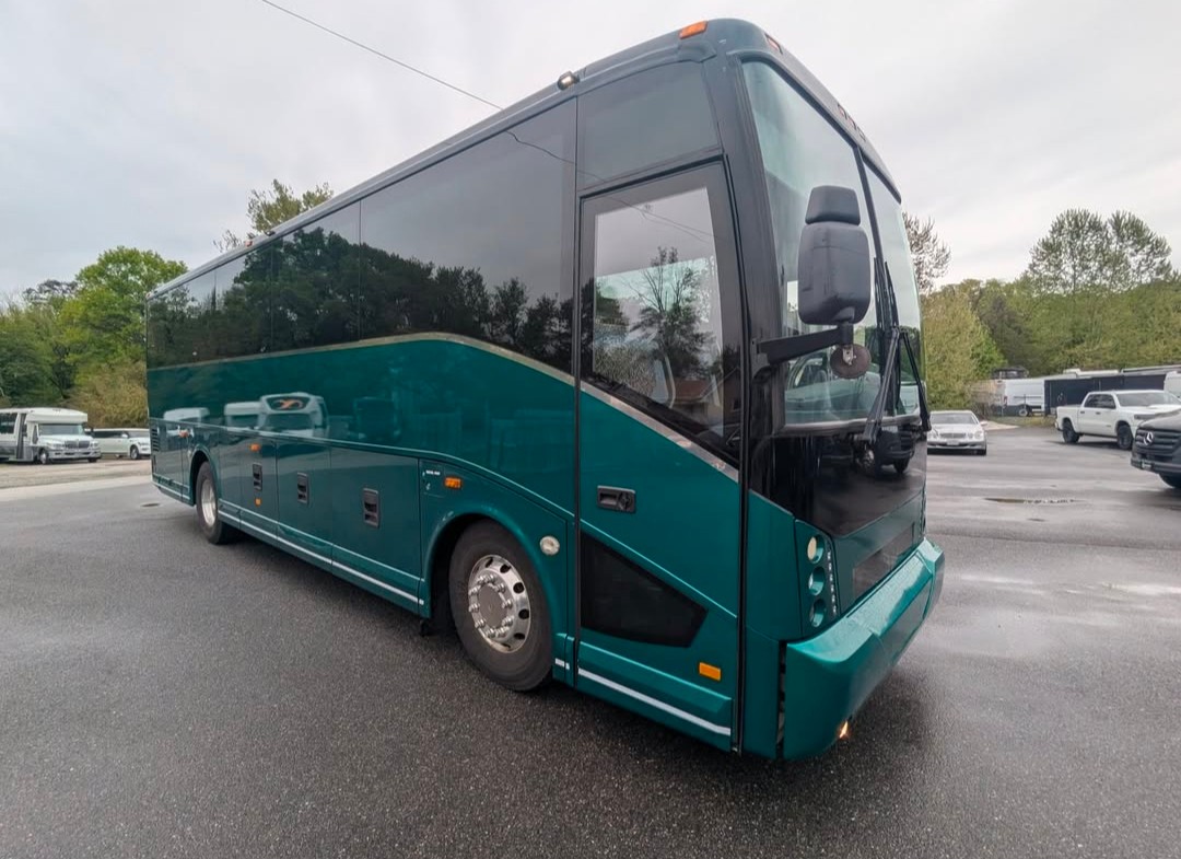 2017 Van Hool CX35 – Well-Maintained 38-Passenger Coach