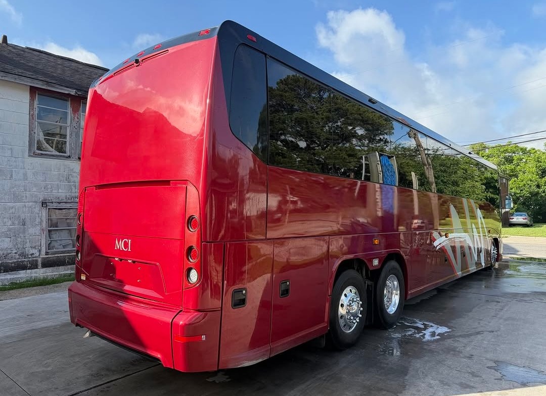 2018 MCI J4500 – Reliable 56-Passenger Motorcoach