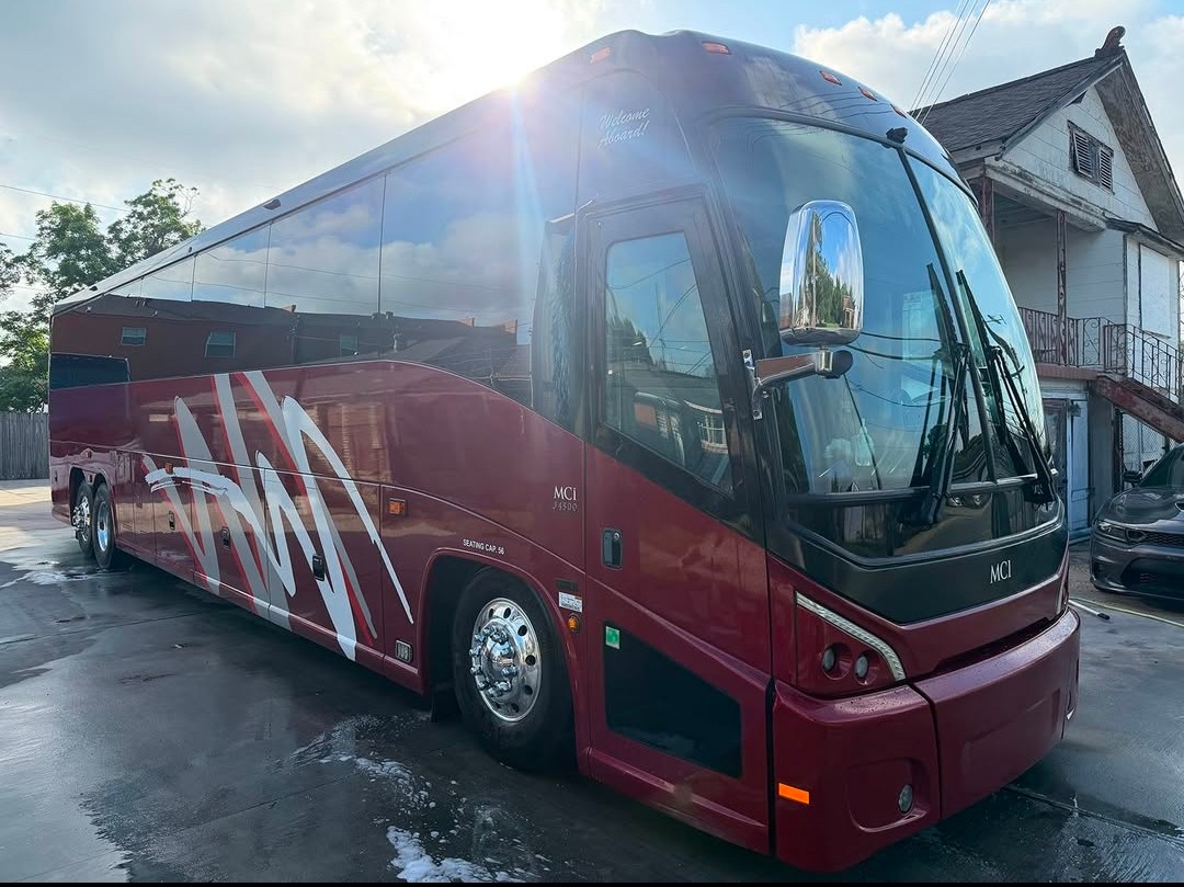 2018 MCI J4500 – Reliable 56-Passenger Motorcoach