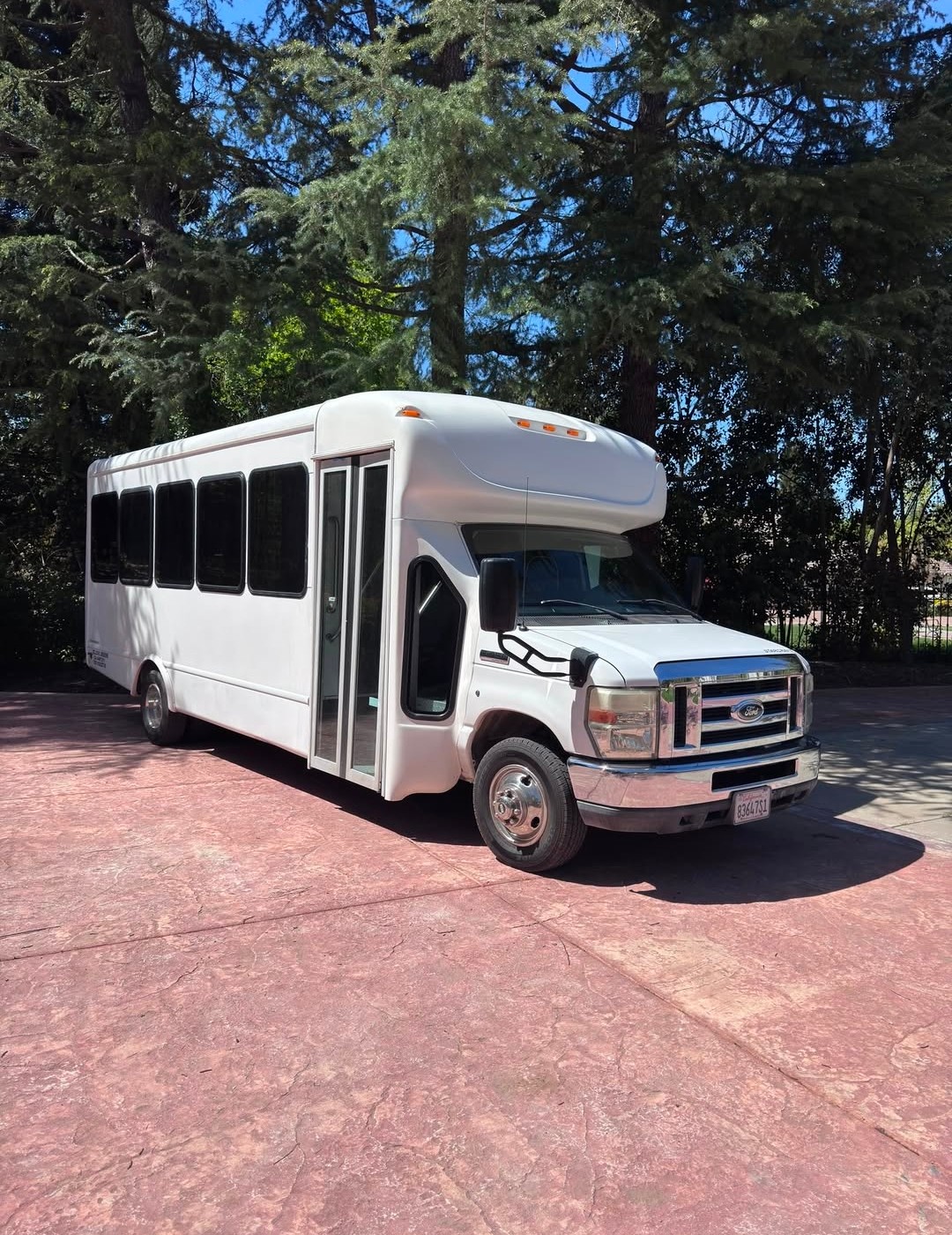 2015 Ford E450 Limo Bus – Low Mileage & Premium Features