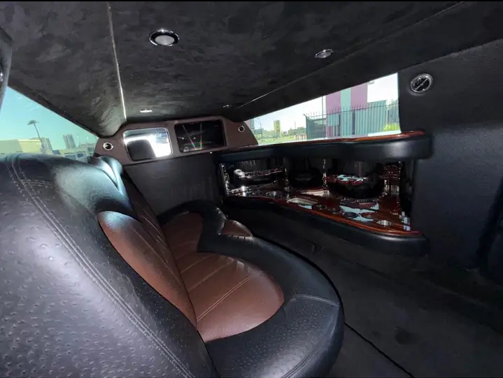 2014 Chrysler 300 Limousine