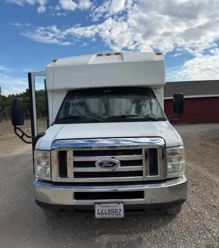 2016 Ford E-350 Party Bus