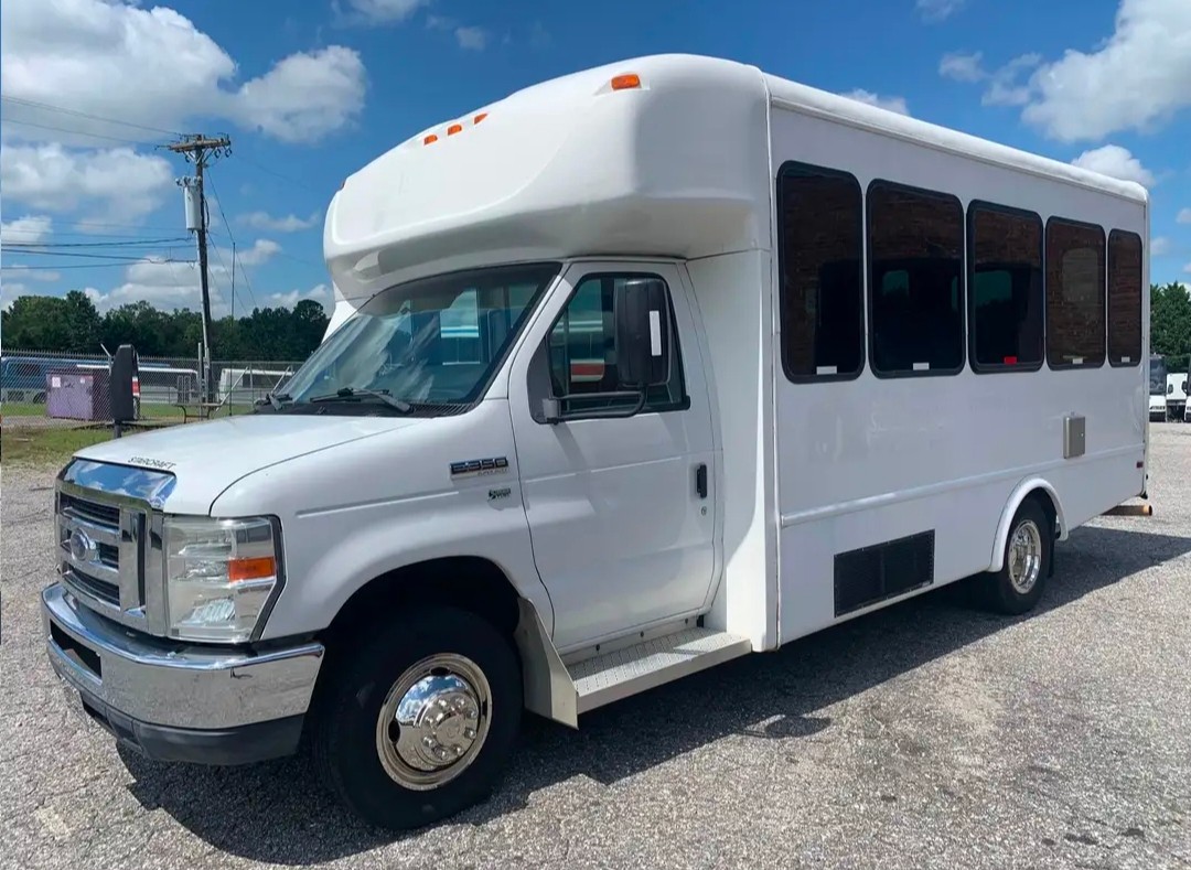 2012 Ford E-350 Accessible Shuttle Bus – 5.4L V8 Gas