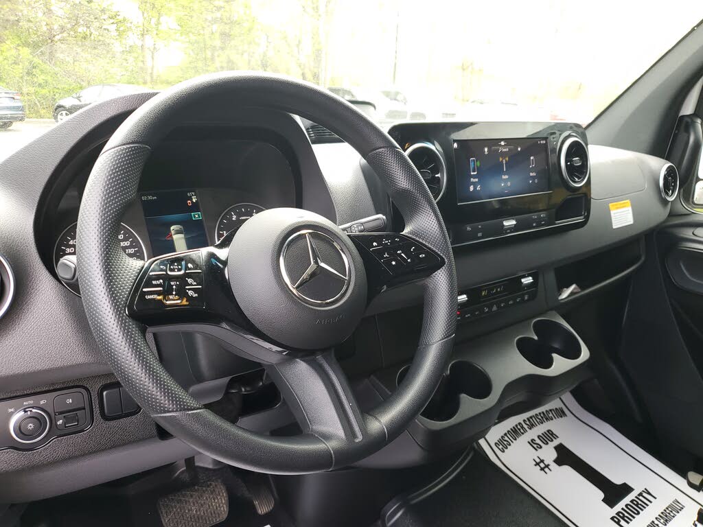 2025 Mercedes-Benz Sprinter 2500 170 High Roof Passenger Van RWD