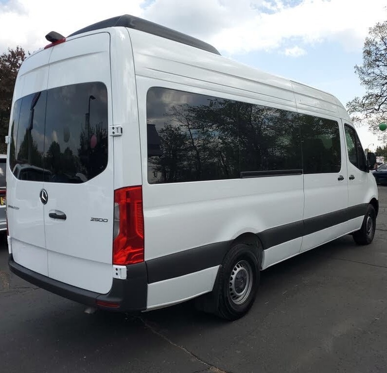 2025 Mercedes-Benz Sprinter 2500 170 High Roof Passenger Van RWD